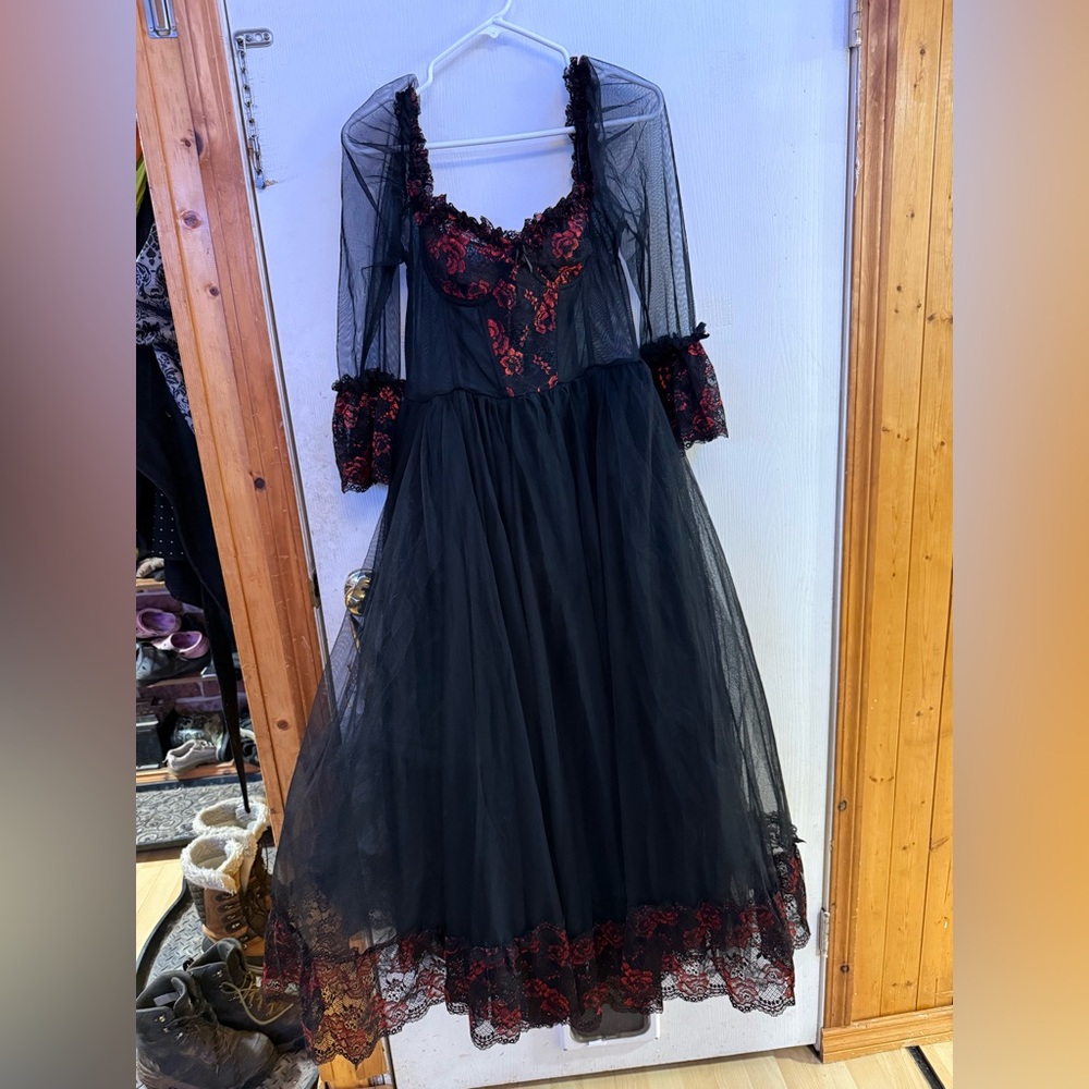NWT Black Widow Dance with Death with Red lace Dress - Picture 9 of 12